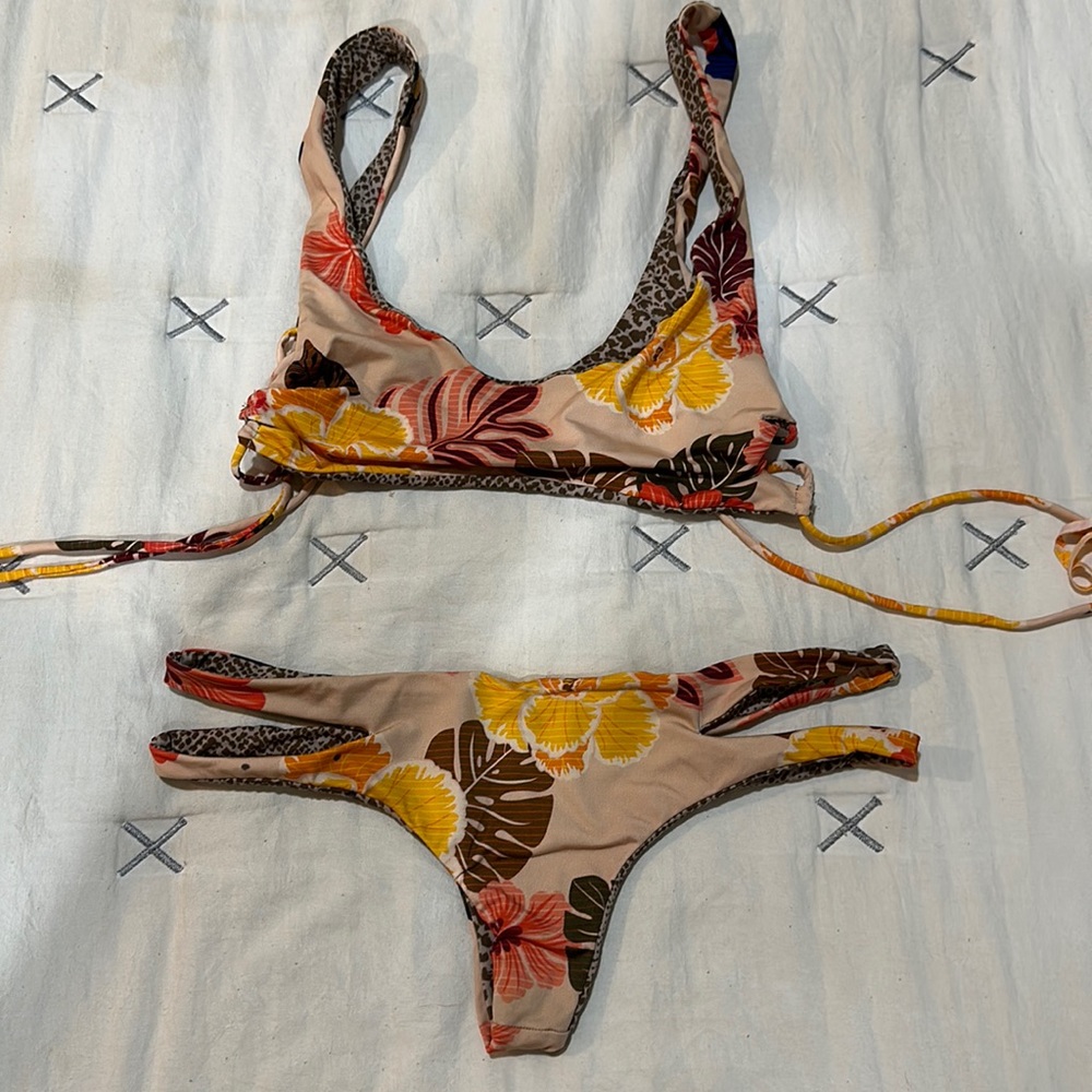 Small acacia set